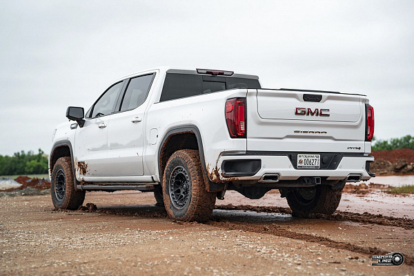 Фото дисков Black Rhino ALPHA  на GMC Sierra IV