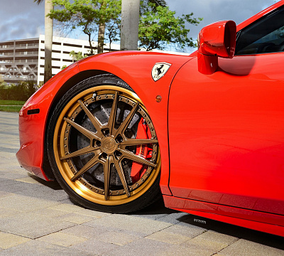 Фото дисков Strasse Wheels SV1 Deep Concave FS на Ferrari 458