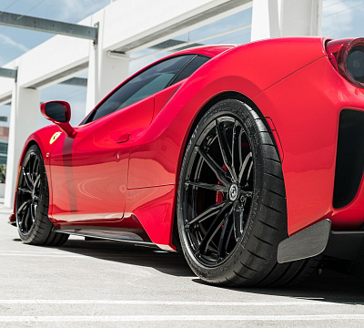 Фото дисков HRE P104SC на Ferrari 488