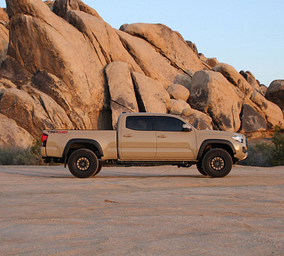 Фото дисков Black Rhino ARSENAL на Toyota Tacoma III