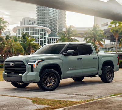 Фото дисков 4PLAY 4P83 на Toyota Tundra III