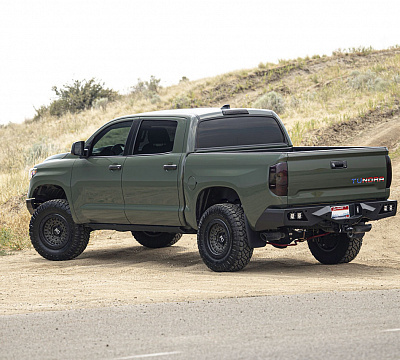 Фото дисков Black Rhino BARRICADE на Toyota Tundra II