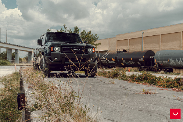 Фото дисков Vossen HF6-5 Черный сатин на Toyota Land Cruiser Prado 250