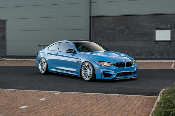 Фото дисков Bola FP3 Глянцевый лак на BMW 4/M4 (F32/F82)