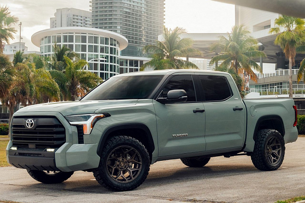 Фото дисков 4PLAY 4P83 Сатиновая темная медь на Toyota Tundra III