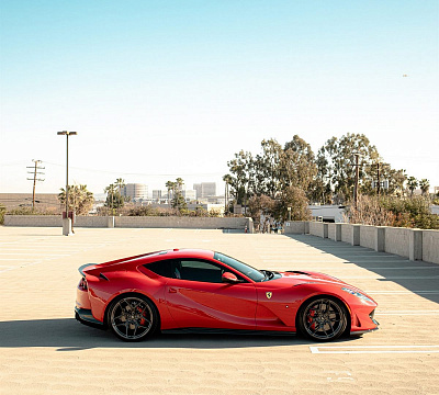 Фото дисков Anrky S1-X4 на Ferrari 812