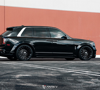 Фото дисков Anrky RF-282 на Rolls-Royce Cullinan