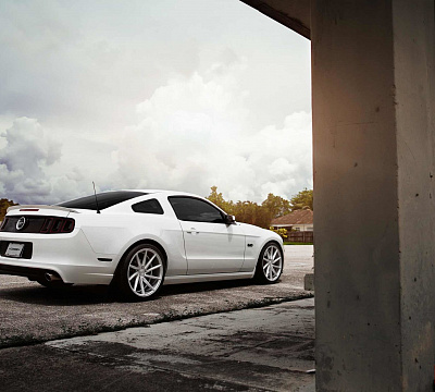 Фото дисков Vossen CVT на Ford Mustang V