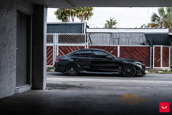 Фото дисков Vossen HF-9 Черный глянец на BMW 5/M5 (G60/G90)