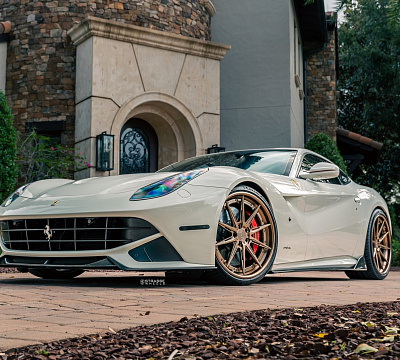 Фото дисков Strasse Wheels SV10-RS Deep Concave FS на Ferrari F12