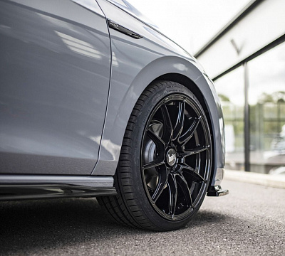Фото дисков Bola FLB на Volkswagen Golf VIII