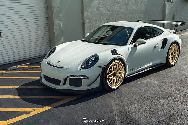 Фото дисков Anrky RS1 Сатиновое золото на Porsche 911 VII