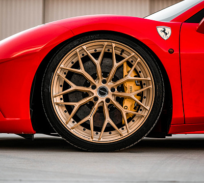 Фото дисков Brixton Forged CM6-R на Ferrari 488