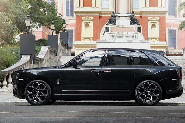 Фото дисков Kahn Type 55 RS Алмазная проточка на Rolls-Royce Cullinan