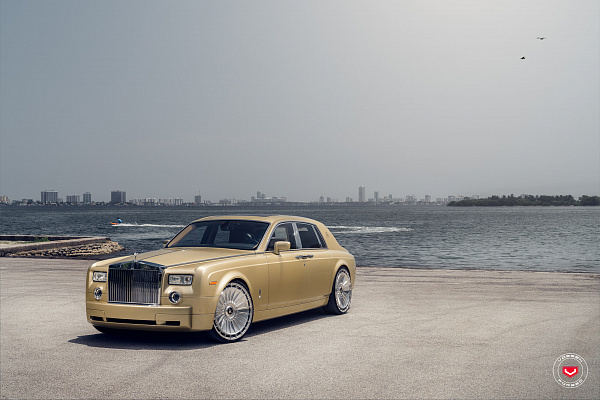 Фото дисков Vossen S21-12 Глянцевый лак на Rolls-Royce Phantom