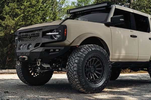 Фото дисков Black Rhino RAID Черный сатин на Ford Bronco