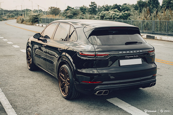 Фото дисков Brixton Forged PF12 R / RS Глянцевая бронза на Porsche Cayenne III