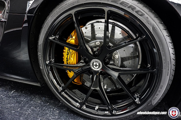 Mercedes-Benz SLS AMG