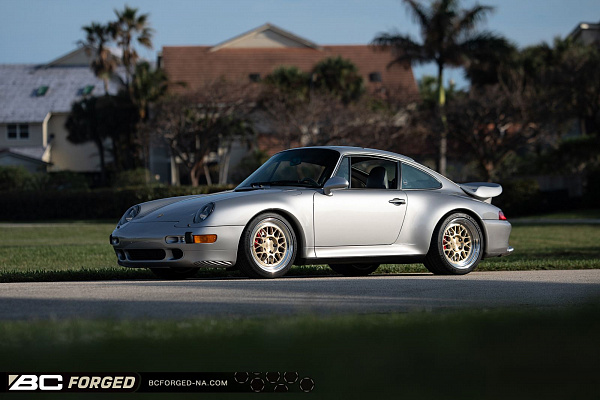Фото дисков BC Forged MHE28 Глянцевая шампань на Porsche 911 IV