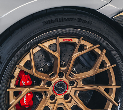 Фото дисков Brixton Forged PF10 на McLaren 720S