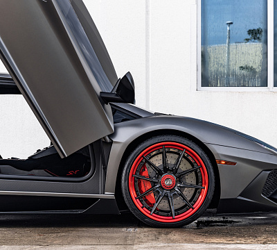 Фото дисков Strasse Wheels SV10-RS Performance на Lamborghini Aventador