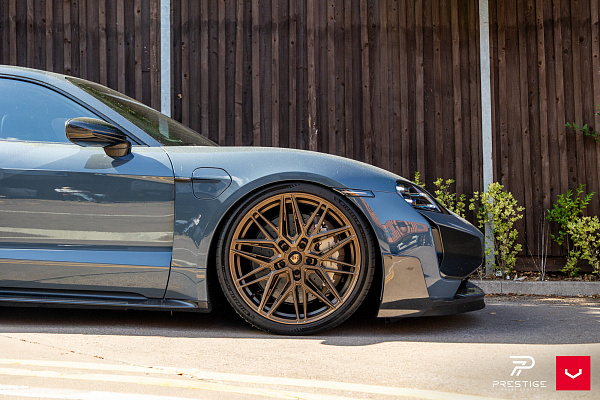 Фото дисков Vossen HF-7 Сатиновая бронза на Porsche Taycan I