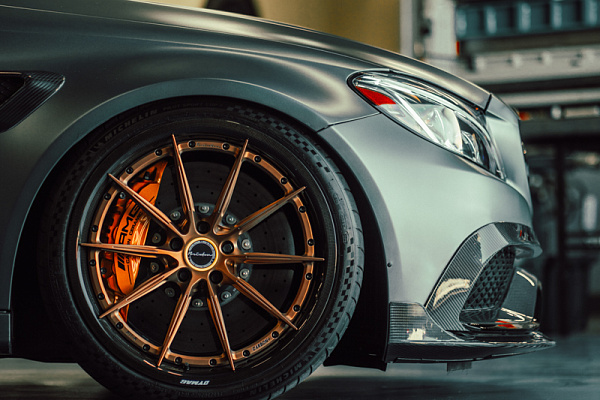 Фото дисков Brixton Forged R11-R Сатиновое темное золото на Mercedes-Benz C-Class (W205)