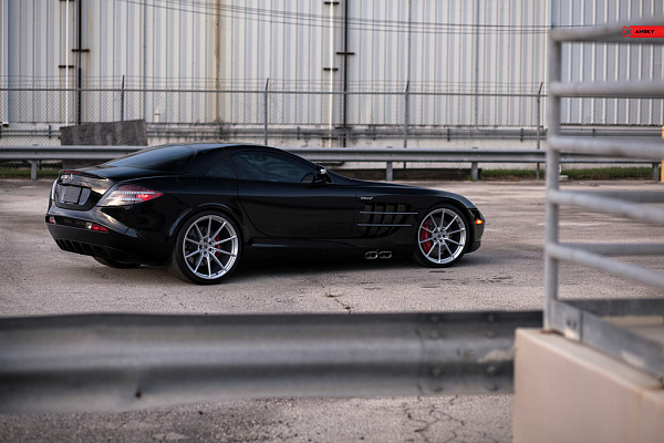 Фото дисков Anrky AN18 Сатиновый лак на Mercedes-Benz SLR McLaren