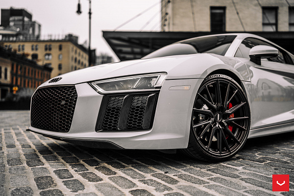 Фото дисков Vossen HF-4T Черный глянец на Audi R8 (4S)
