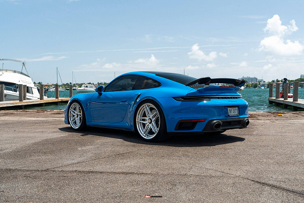 Фото дисков HRE S107SC Сатиновый лак на Porsche 911 VIII