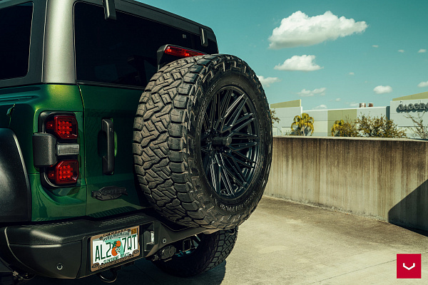 Фото дисков Vossen HF6-5 Черный сатин на Ford Bronco