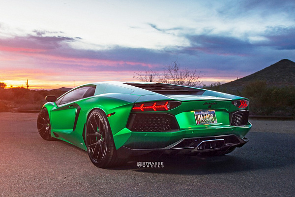 Фото дисков Strasse Wheels SM5R Deep Concave Monoblock Другой цвет на Lamborghini Aventador
