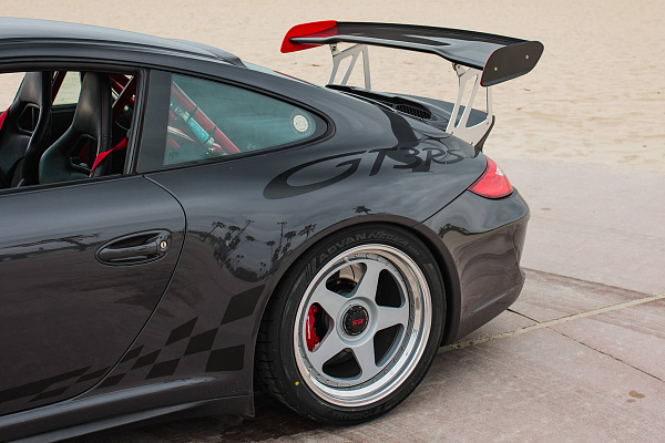 Фото дисков HRE 305 Серебро на Porsche 911 VI