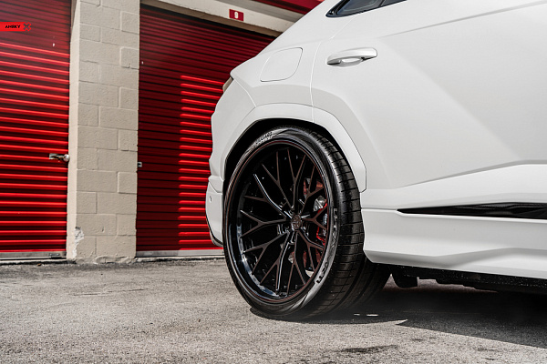 Фото дисков Anrky AN30 Черный сатин на Lamborghini Urus