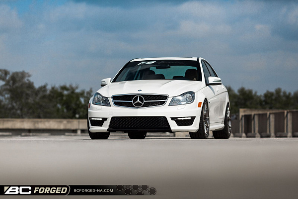 Фото дисков BC Forged RZ05 Глянцевый темный лак на Mercedes-Benz C-Class (W204)