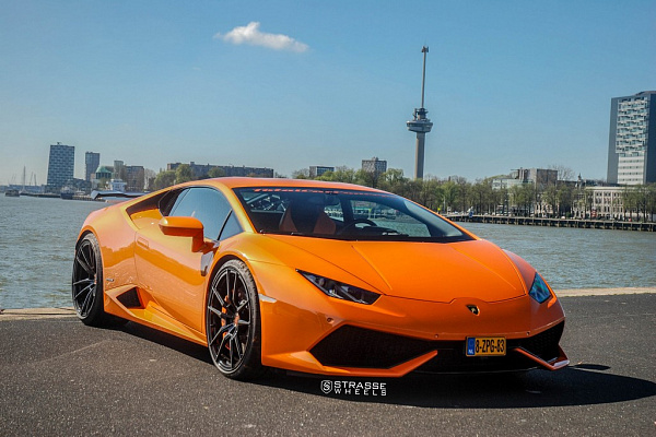 Фото дисков Strasse Wheels SV1 Deep Concave Monoblock Другой цвет на Lamborghini Huracan