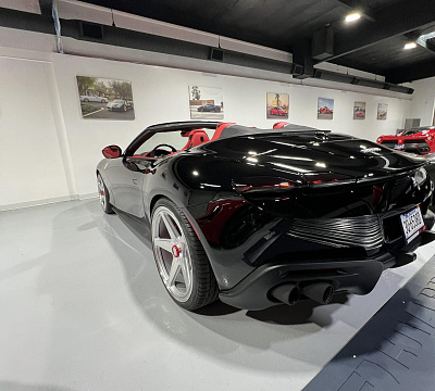 Фото дисков Giovanna Cinque на Ferrari Roma