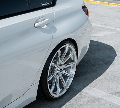 Фото дисков Radi8 R806 на BMW 3/M3 (G2x/G80)