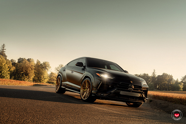 Фото дисков Vossen EVO-5 Глянцевое золото на Lamborghini Urus