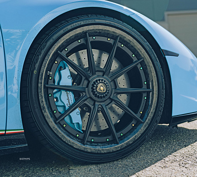 Фото дисков Savini SV10 на Lamborghini Huracan
