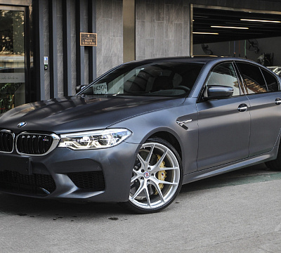 Фото дисков HRE P101 на BMW 5/M5 (G30/F90)