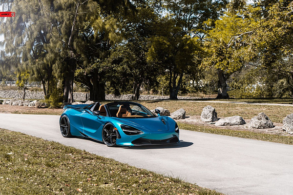 Фото дисков Anrky AN15 Черный глянец на McLaren 720S