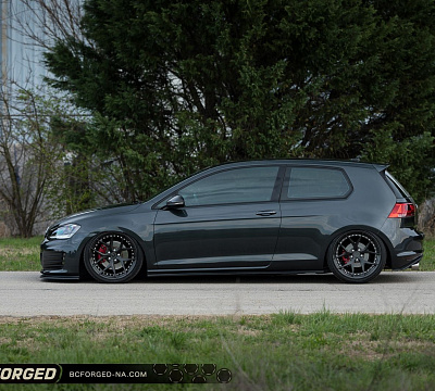 Фото дисков BC Forged HCS21 на Volkswagen Golf VII