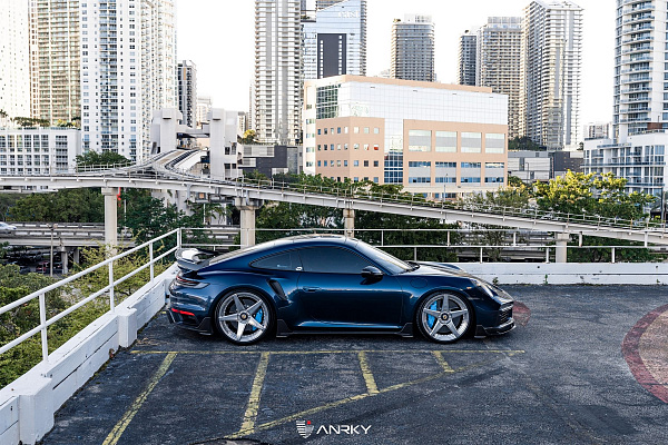 Фото дисков Anrky AN36-S Полированный лак на Porsche 911 VIII