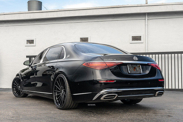 Фото дисков Strasse Wheels SV15T Deep Concave FS Другой цвет на Mercedes-Benz S-Class (W223)