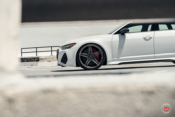 Фото дисков Vossen EVO-1R Глянцевый темный лак на Audi A/RS 6 (C8)