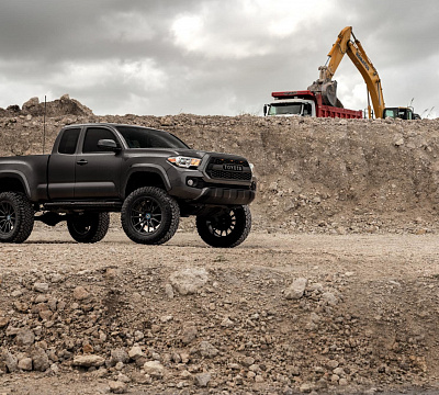 Фото дисков Vossen HF6-1 на Toyota Tacoma III