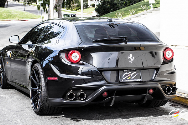 Фото дисков CEC C26 Черный сатин на Ferrari FF