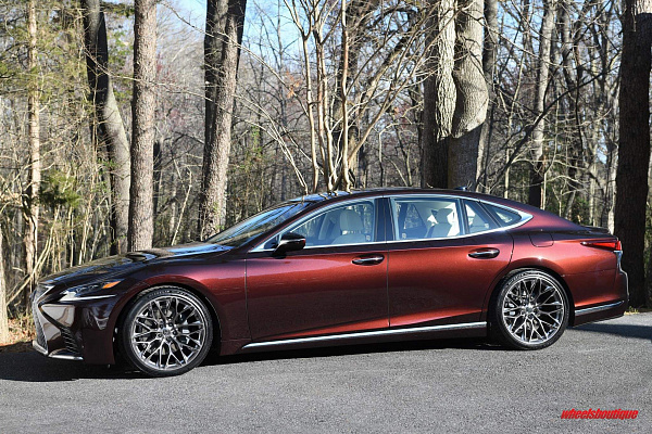 Фото дисков HRE P200 Глянцевый тонированный лак на  Lexus LS V