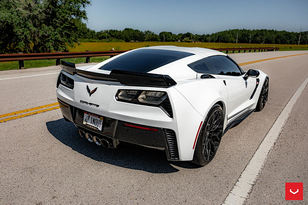 Фото дисков Vossen HF-2 Черный глянец на Chevrolet Corvette C7